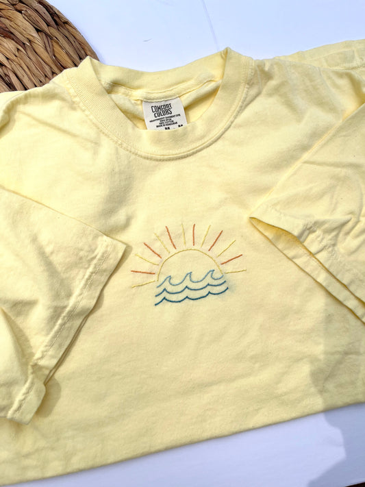 Embroidered Tshirt | M Unisex | Sunset Waves